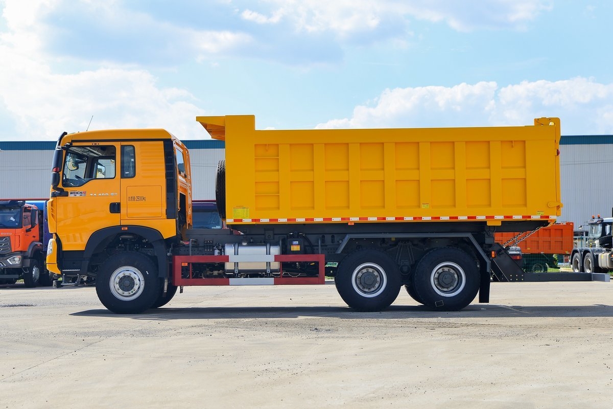 SINOTRUK HOWO TX 400HP 6X4 6.3m Dump Truck for Sale in Malawi